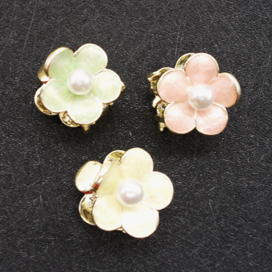 Pearl  flower small Hair clip